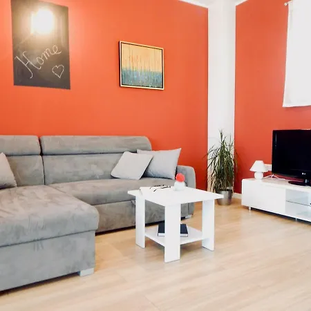 Gasthuis Ground Floor With Spacious Backyard